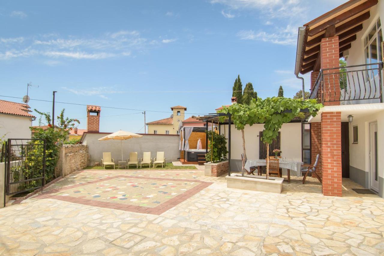 Holiday home Giovanni Vabriga With Private Jacuzzi *