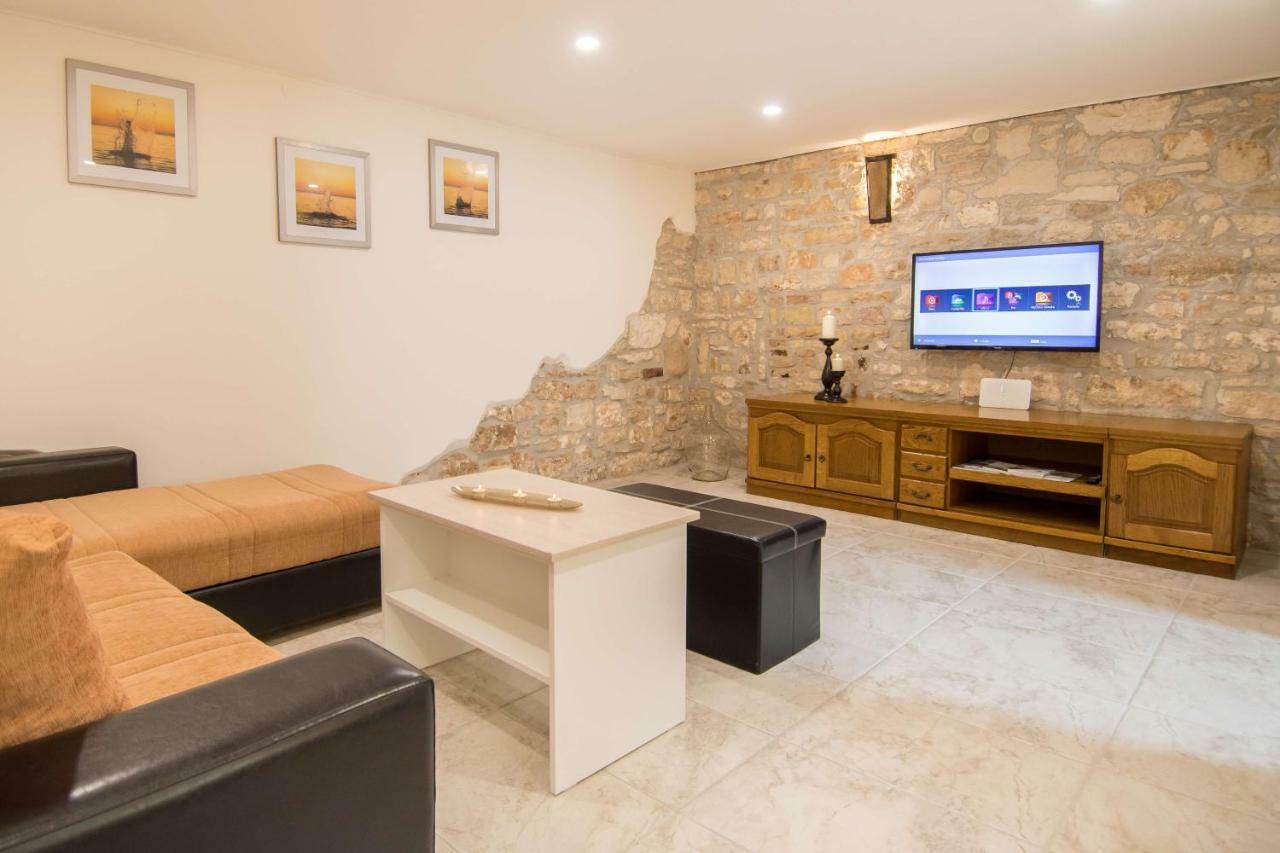 Giovanni Vabriga With Private Jacuzzi Tar-Vabriga