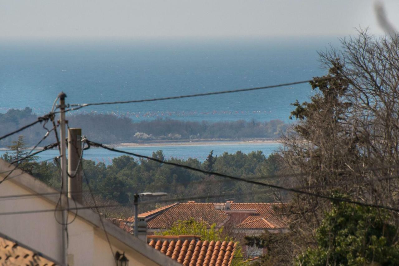 Giovanni Vabriga With Private Jacuzzi Holiday home *