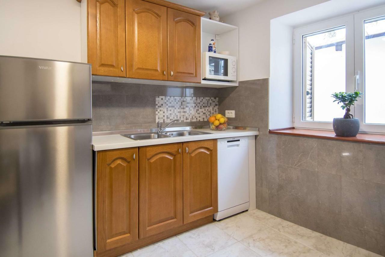 Giovanni Vabriga With Private Jacuzzi Holiday home *